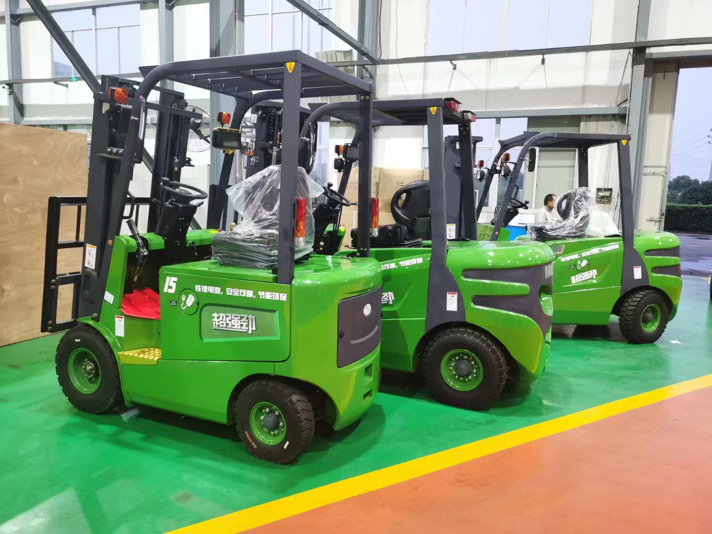 electric forklifts