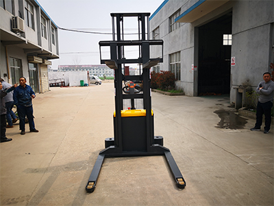  electric forklifts