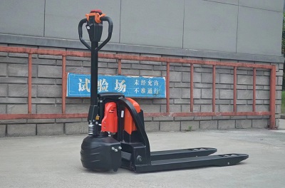 电动搬运车