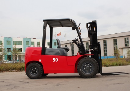 CPD20 型 2.0 吨柴油叉车