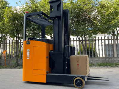 新牛盾前移式电动堆高车 能节省30%空间