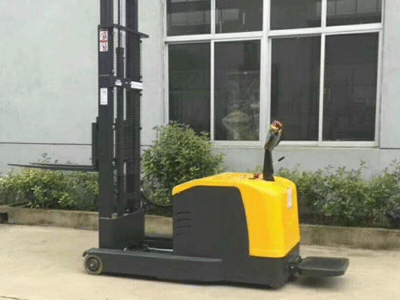 前移式电动堆高车