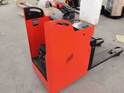 座驾式搬运车产品