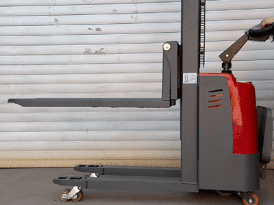 新牛盾电动叉车