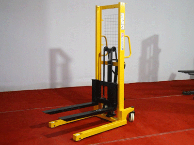 手动液压车室内作业规范 做好安全保护