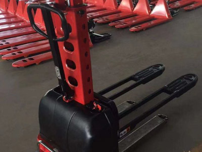 新牛盾自体登高车