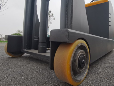 新牛盾平衡重堆高车