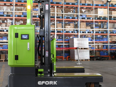 AGV叉车定制厂家 新牛盾为你细致讲解