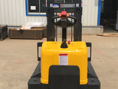 全电动堆高车产品