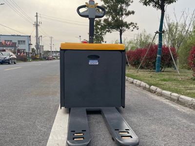 搬运车操作要求规范