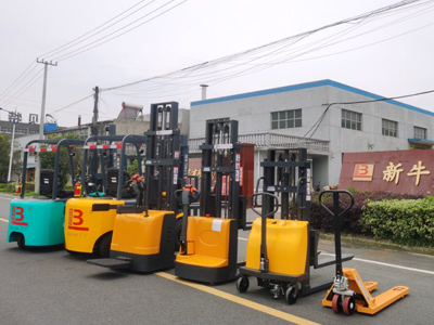 优质电动堆高车选型指南 前十名名单奉上