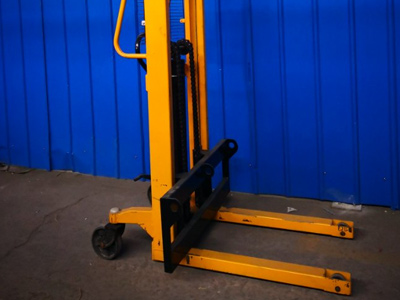 江苏省堆高车厂家直供