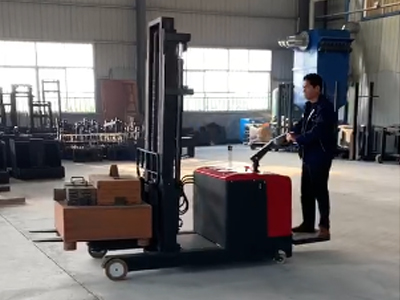 堆高车厂家直供