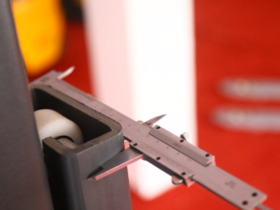 防爆叉车细节打磨