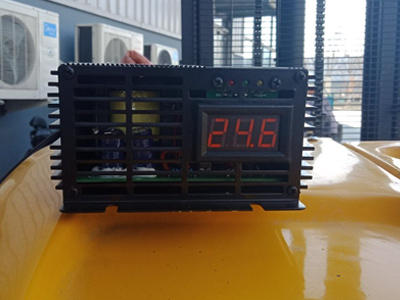 前移式电动堆高车