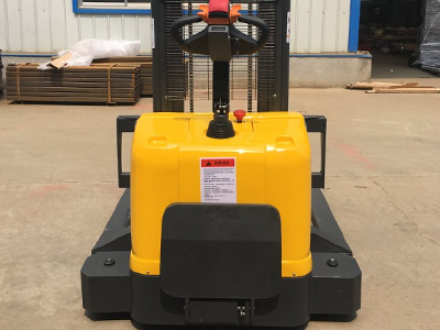 非标站驾式堆高车