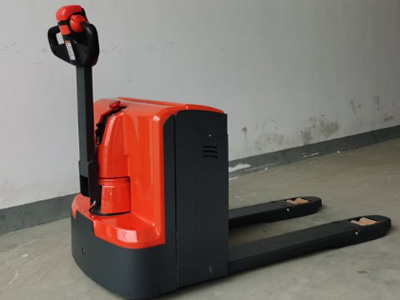 步行式电动搬运车