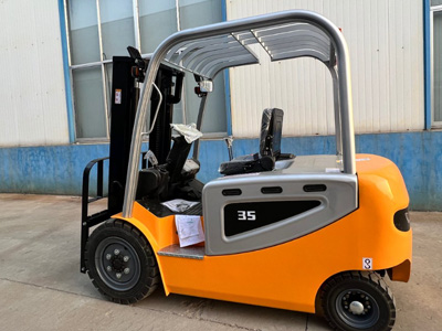 火力全开！果园全地形叉车优势明显