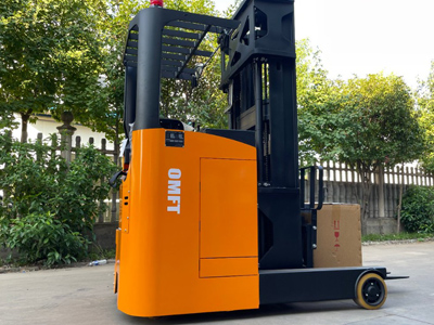 空间小堆得高？灵活型站驾式前移堆高车一招搞定