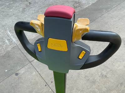 堆高车操作手柄