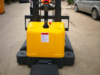 蓄电池电动叉车