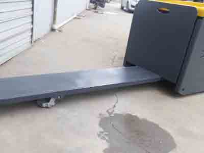 电动搬运车货叉