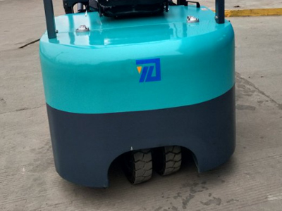 三支点叉车轮胎