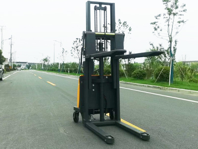 小仓库易操作堆高车