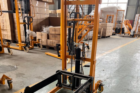 手动液压堆高车