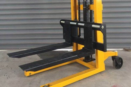 手动液压堆高车