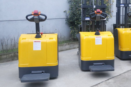 发货速度快！不是附近站驾式平衡重堆高车也不担心