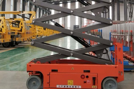 剪叉式高空作业平台