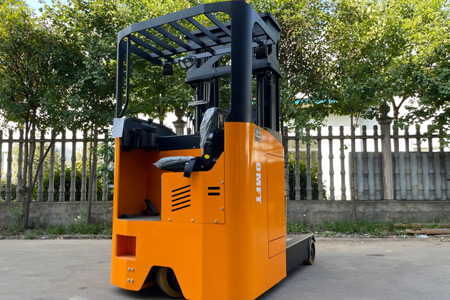 电动堆高车