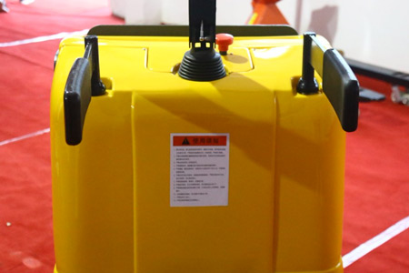 站驾式托盘车扶手