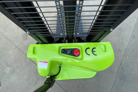 堆高车操作按钮