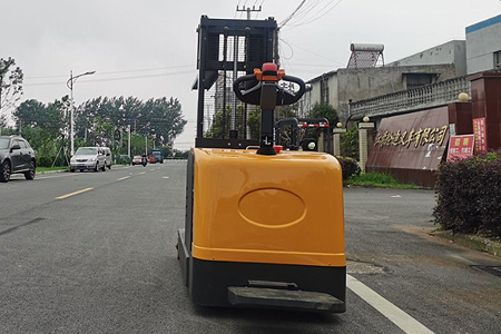 2026年站驾式平衡重堆高车价格多少？现在揭晓