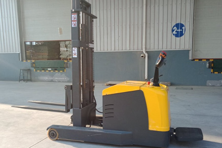 2026年站驾式前移电动堆高车排名前十 速来了解