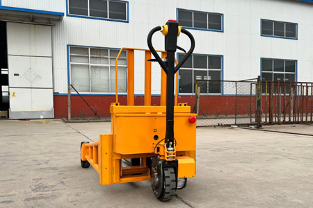 小型越野搬运车