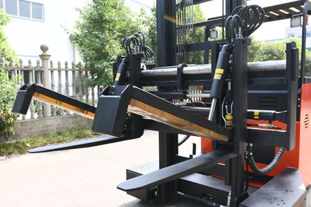 长物料搬运首选！全电动四向叉车适用场景解析