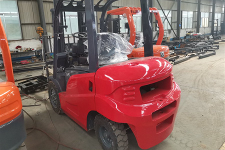 广交会新牛盾叉车