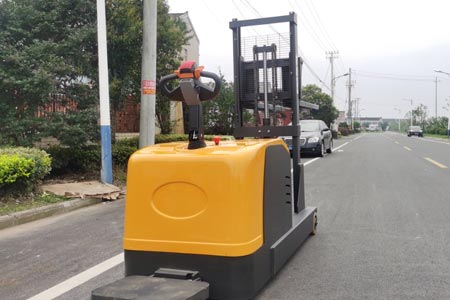 2026站驾式平衡重堆高车排行榜 实力厂家直供