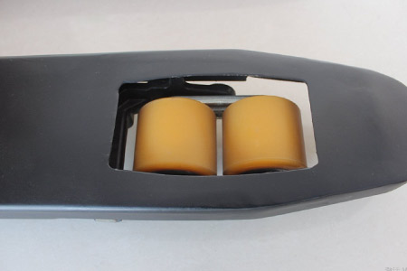 新牛盾搬运车轮子