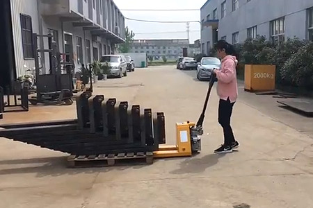 新牛盾电动搬运车