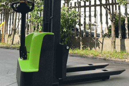 步行式电动堆高车