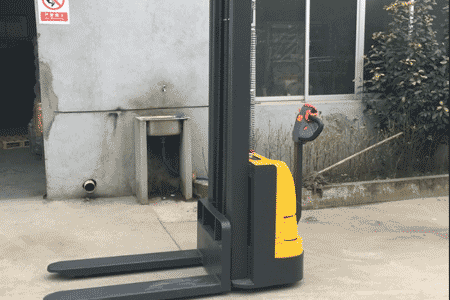 步行式堆高车升降无力怎么回事 一键排查