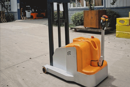 窄巷平衡重堆高车