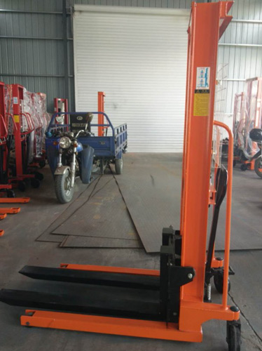 小仓备货预算紧张？1000元堆高工具实用靠谱