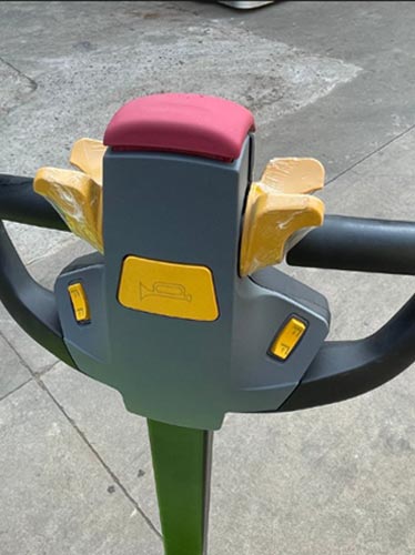 电动步行堆高车