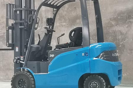 燃油叉车生产制造厂家 新牛盾5道质检精工出品
