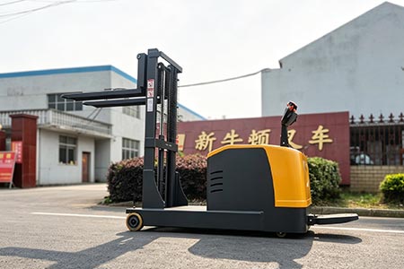 无支腿站驾平衡重堆高车 分级日常保养完整项目